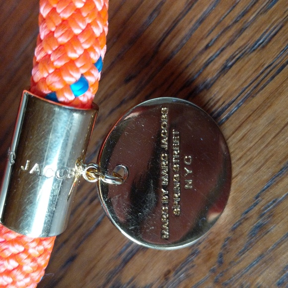 NWOT Marc By Marc Jacobs Nylon and Golden Brass 72 Location Bangle - Picture 2 of 10